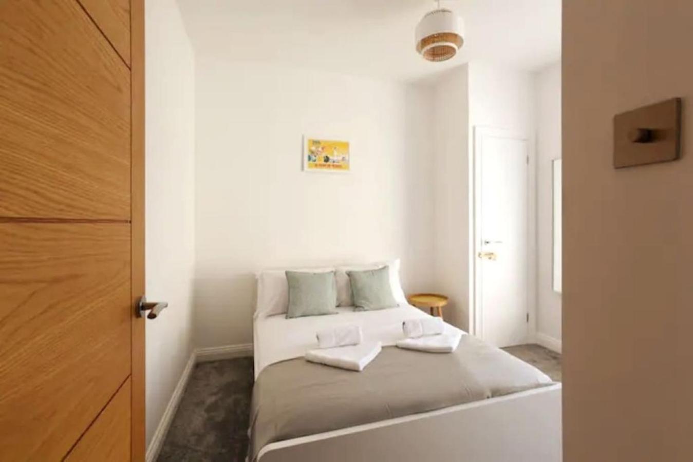 Air Maison - Stunning Beach Front Apartment Πόρτσμουθ Εξωτερικό φωτογραφία